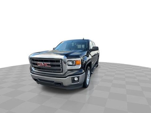 Used 2015 GMC Sierra 1500 SLE w/ SLE Value Package AWD/4WD image 3