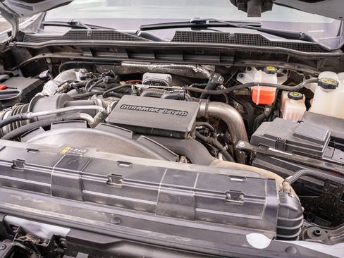 Used 2024 Chevrolet Silverado 2500 LT w/ Convenience Package image 34