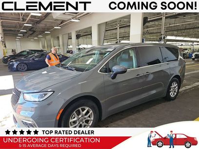 Used 2023 Chrysler Pacifica Touring-L