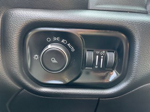 Used 2020 RAM 2500 Big Horn AWD/4WD image 23