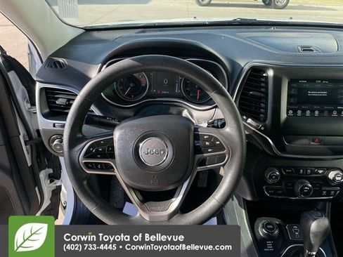 Used 2019 Jeep Cherokee Latitude w/ Popular Appearance Group image 21