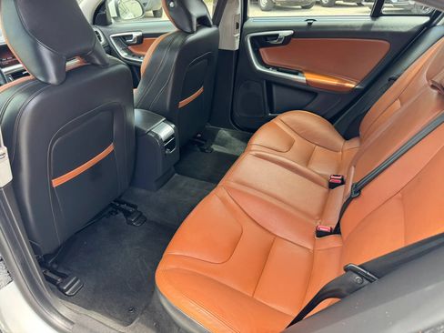 Used 2016 Volvo S60 T5 Inscription Platinum FWD image 18
