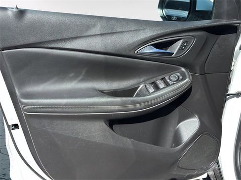 Used 2025 Buick Encore GX Preferred image 19