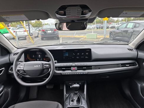 Used 2026 Kia K4 FWD image 33