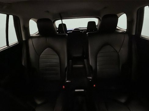 Used 2024 Toyota Highlander XLE image 15