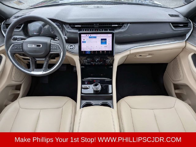 Used 2024 Jeep Grand Cherokee L Limited w/ Black Appearance Package AWD/4WD image 14