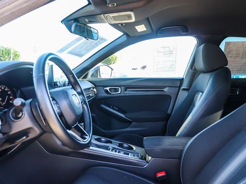 Used 2025 Honda Civic Sport image 18