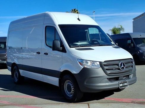 New 2025 Mercedes-Benz Sprinter 2500 image 18