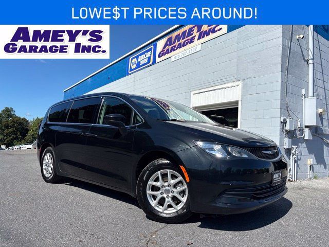 Used 2019 Chrysler Pacifica Touring FWD image 1