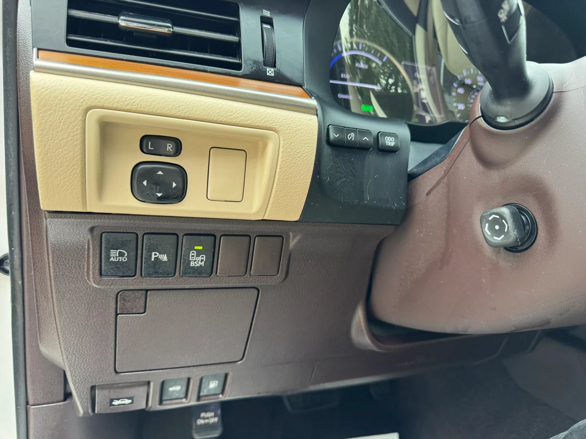 Used 2016 Lexus ES 300h FWD image 23