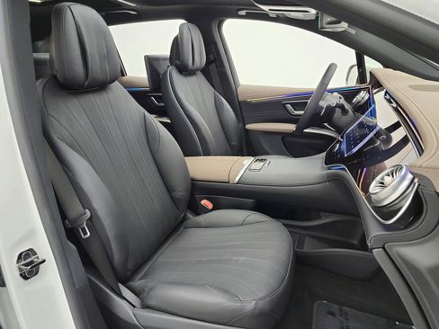 Used 2023 Mercedes-Benz EQS 580 4MATIC SUV image 19