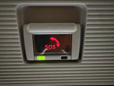 Used 2024 Toyota RAV4 XLE image 33