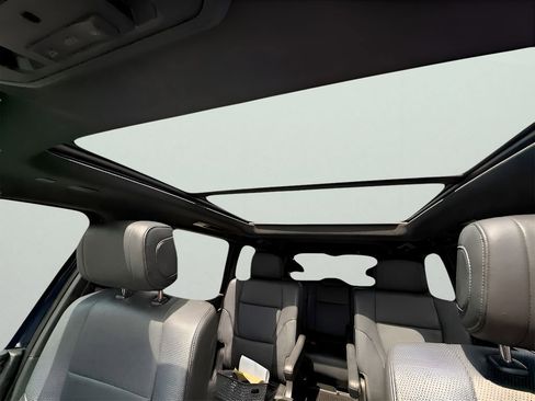 Used 2023 Toyota Sequoia Platinum image 30