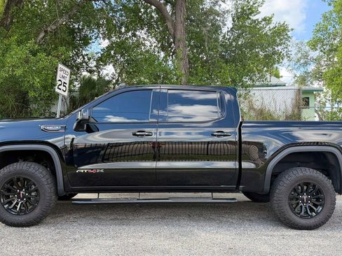 Used 2023 GMC Sierra 1500 AT4X AWD/4WD image 4