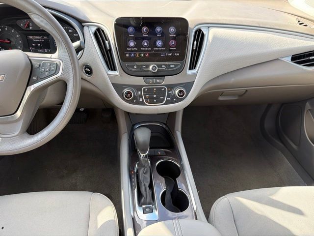 Used 2025 Chevrolet Malibu LT FWD image 19