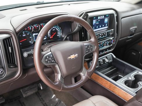 Used 2015 Chevrolet Silverado 1500 LTZ w/ LTZ Plus Package AWD/4WD image 19