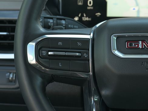 Used 2024 GMC Acadia Elevation w/ Luxury Package FWD image 19