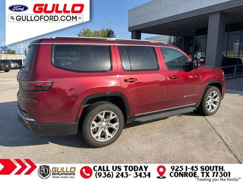 Used 2022 Jeep Wagoneer Series II AWD/4WD image 4