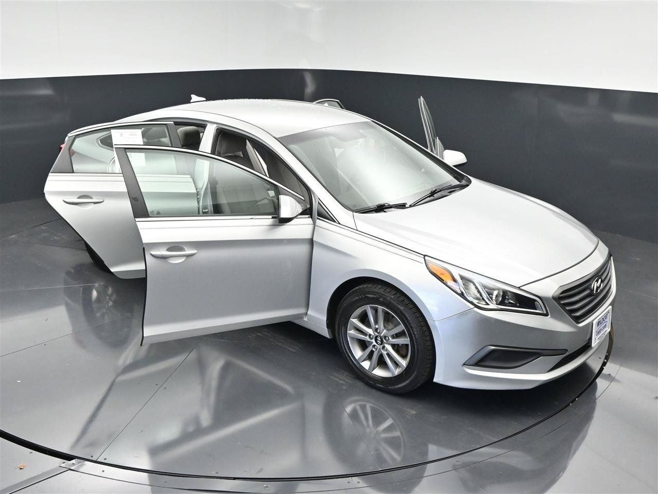 Used 2016 Hyundai Sonata SE FWD image 35