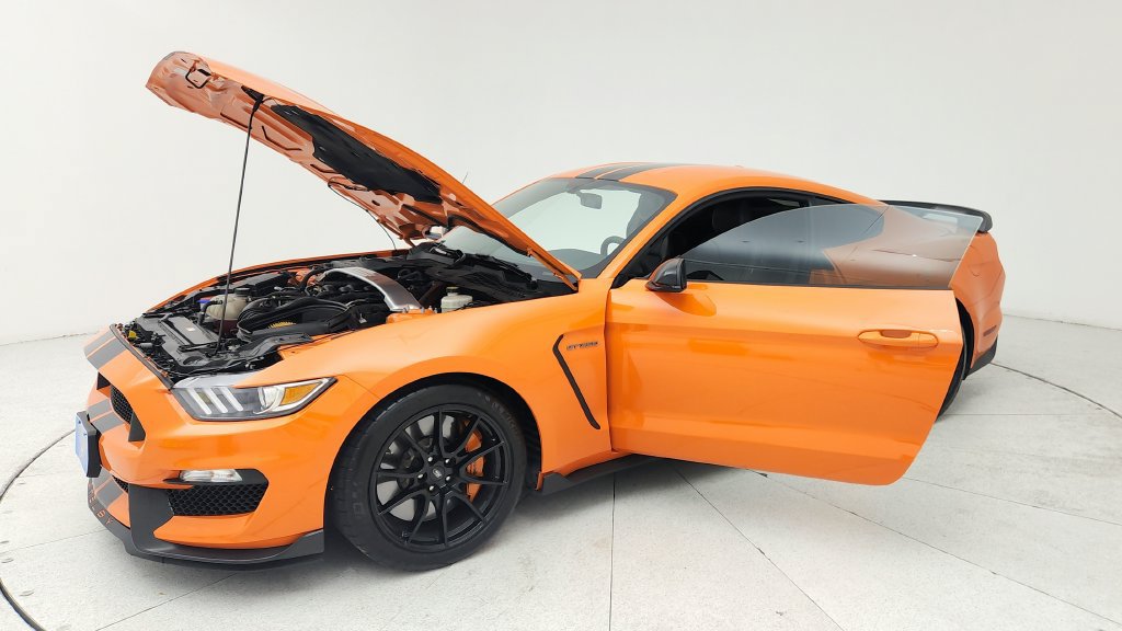 Used 2020 Ford Mustang Shelby GT350 w/ Technology Package RWD image 10