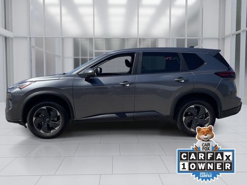Certified 2025 Nissan Rogue SV AWD/4WD image 3