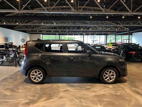 Used 2020 Kia Soul S FWD image 6