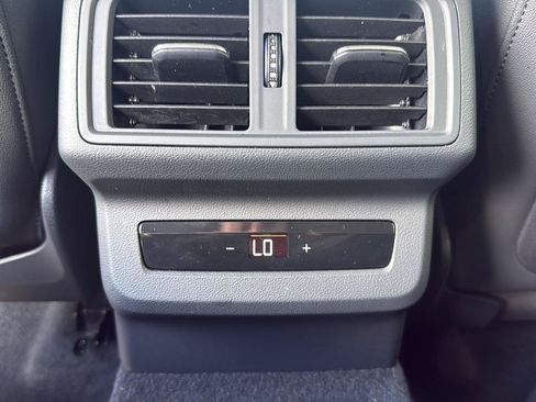 Used 2025 Audi Q5 Premium Plus w/ Premium Plus AWD/4WD image 18