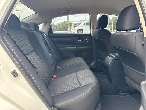 Used 2017 Nissan Altima 2.5 SV FWD image 14