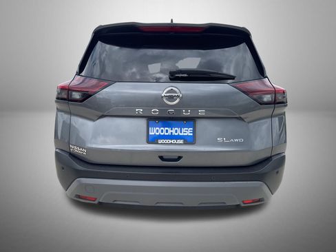 Used 2021 Nissan Rogue SL w/ Premium Package AWD/4WD image 3
