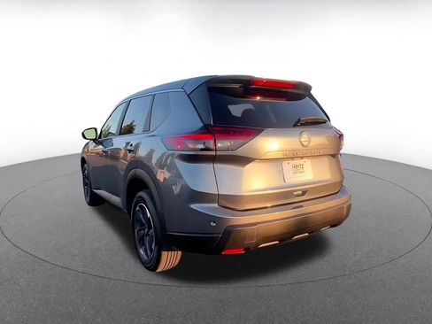 Used 2025 Nissan Rogue SV image 11