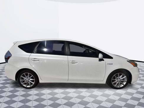 Used 2012 Toyota Prius V Five FWD image 7