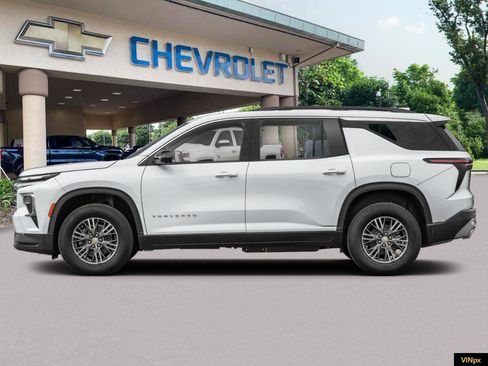 New 2026 Chevrolet Traverse LT w/ Driver Confidence Package image 3