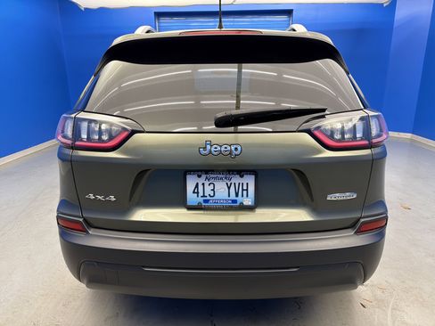 Used 2019 Jeep Cherokee Latitude w/ Popular Appearance Group image 6