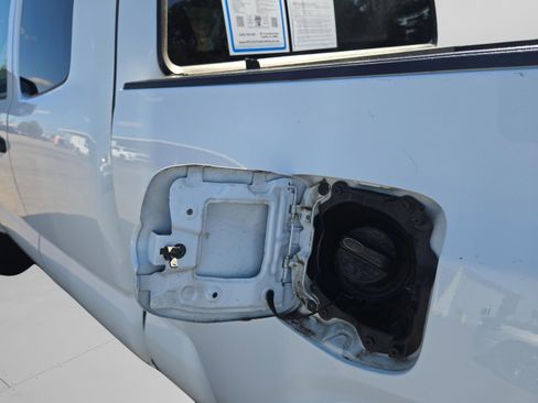 Used 2020 Toyota Tacoma SR image 9