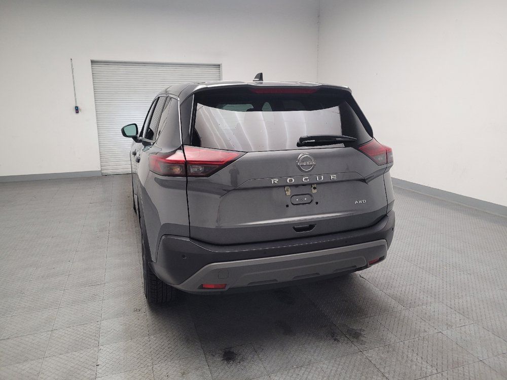 Used 2023 Nissan Rogue S AWD/4WD image 6
