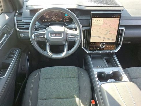 Used 2025 GMC Acadia Elevation image 11