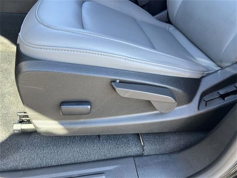 Certified 2022 Chevrolet Colorado W/T image 14