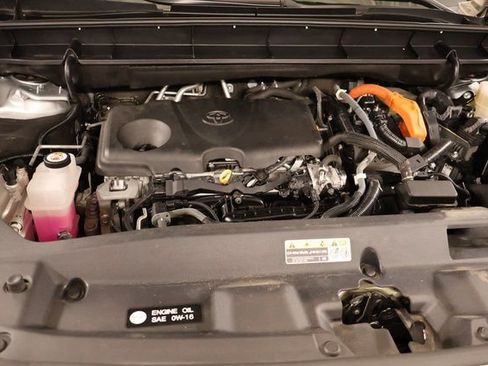 Used 2022 Toyota Highlander XLE image 31