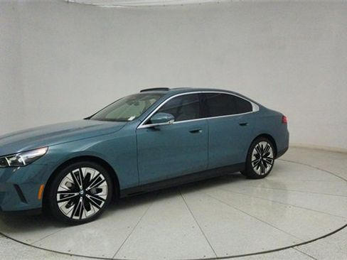 Used 2026 BMW 540i xDrive image 71