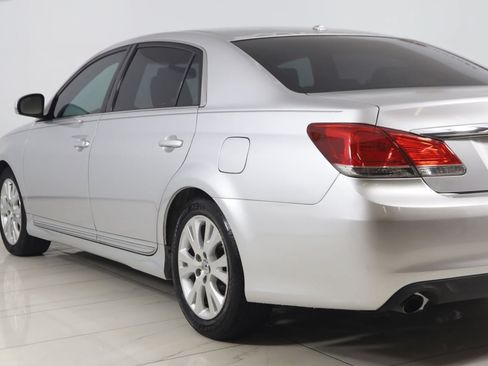 Used 2011 Toyota Avalon FWD image 23