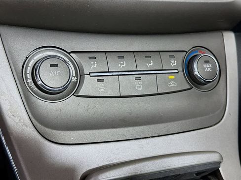 Used 2014 Nissan Sentra SV image 17