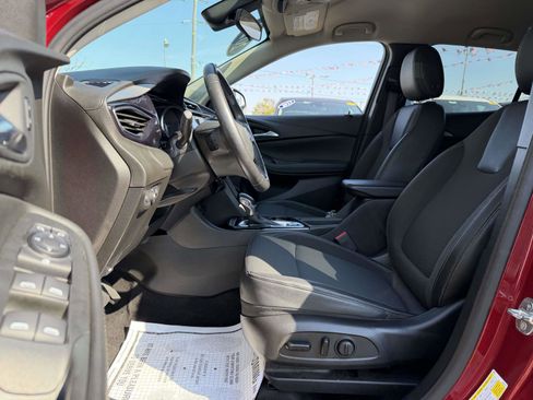 Certified 2020 Buick Encore GX Select AWD/4WD image 8