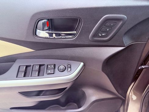 Used 2016 Honda CR-V Touring image 19