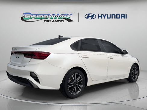 Used 2023 Kia Forte LXS FWD image 9