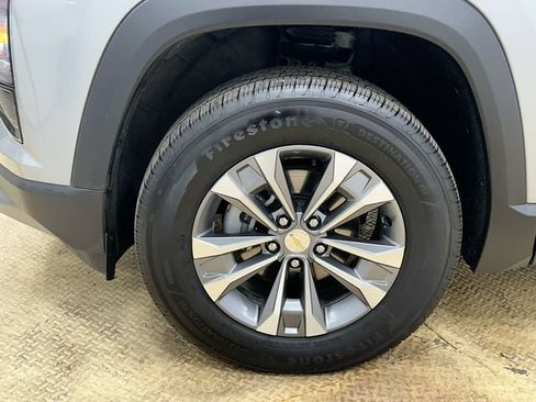 Used 2025 Chevrolet Equinox LT FWD image 19