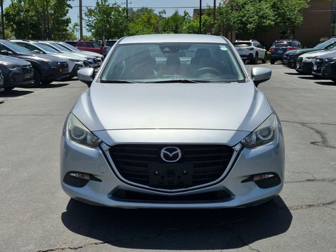 Used 2018 MAZDA MAZDA3 Sport w/ Preferred Equipment Package FWD image 9