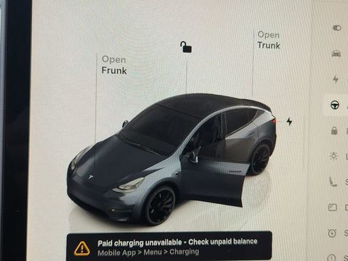 Used 2022 Tesla Model Y Performance AWD/4WD image 27
