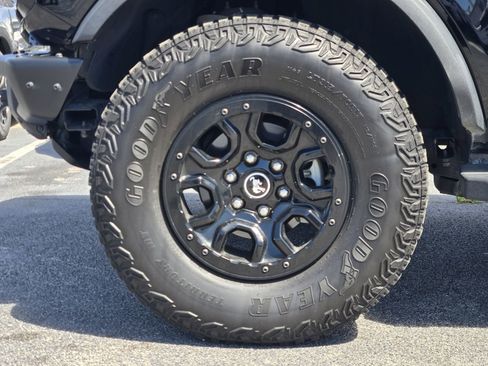 Used 2024 Ford Bronco Wildtrak image 10