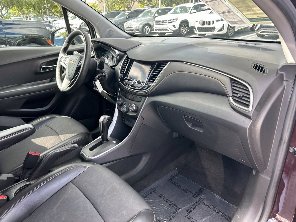 Used 2022 Chevrolet Trax LT AWD/4WD image 40