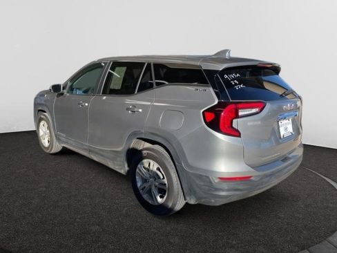 Used 2023 GMC Terrain SLE image 5